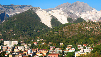 Каррара и Колоната