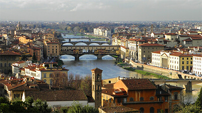 По южному берегу реки Арно